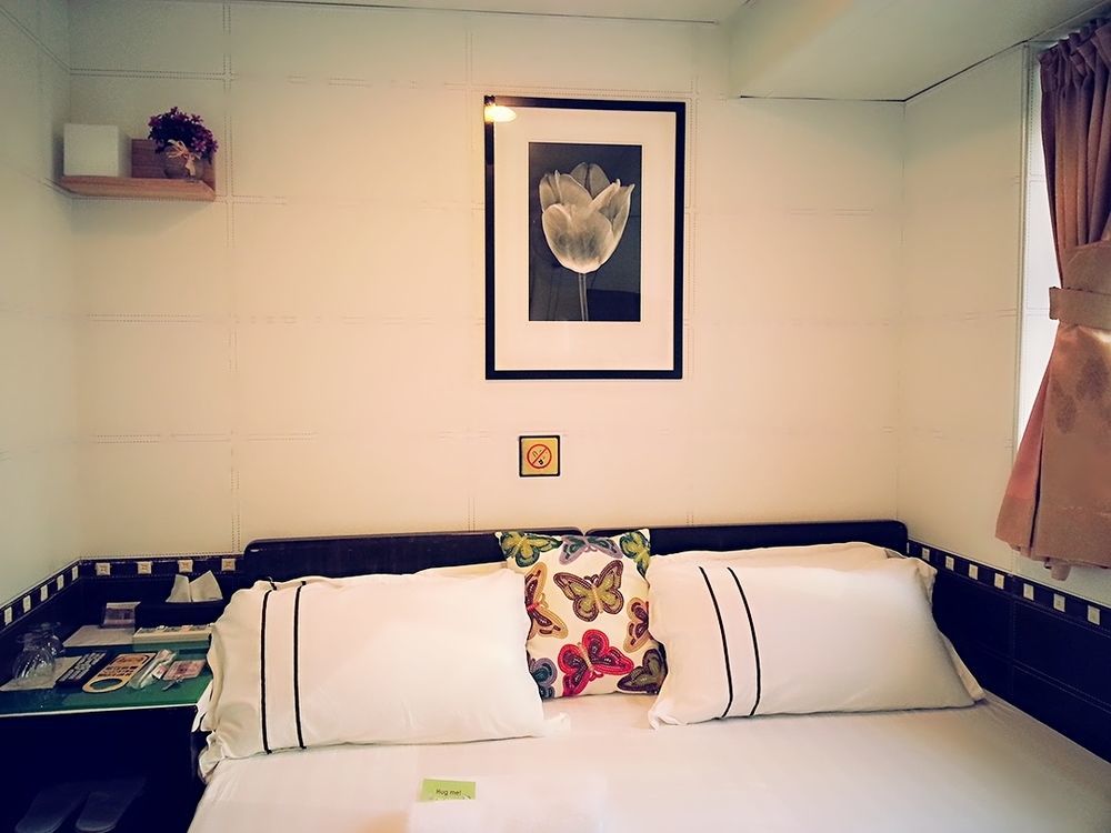 Happy Bee Hostel Гонконг Экстерьер фото