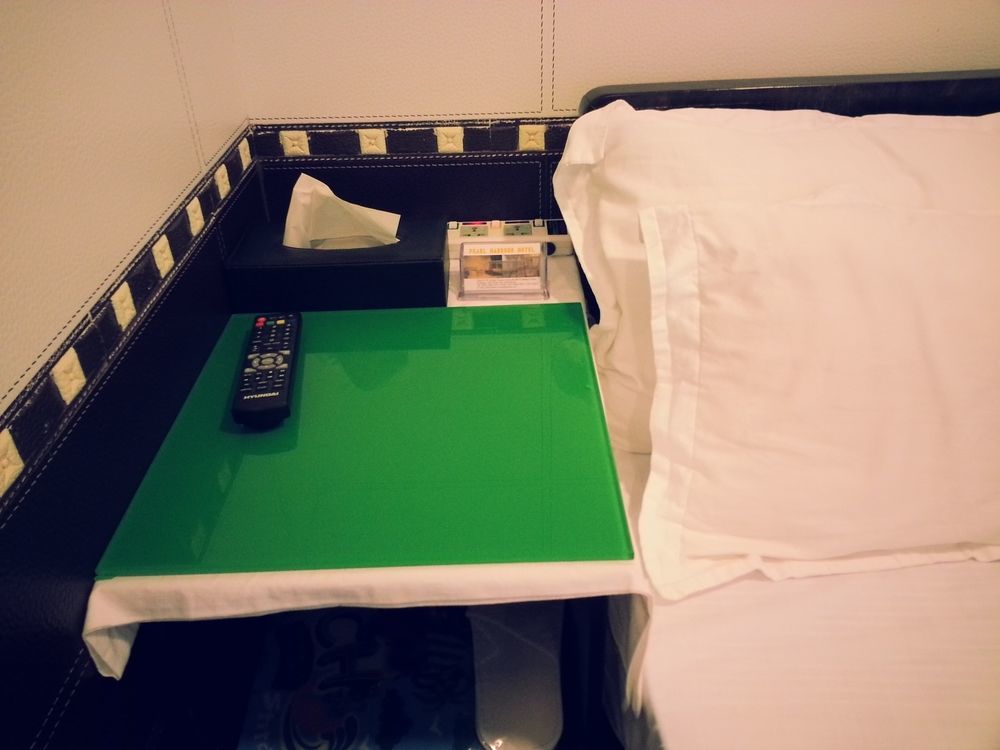 Happy Bee Hostel Гонконг Экстерьер фото